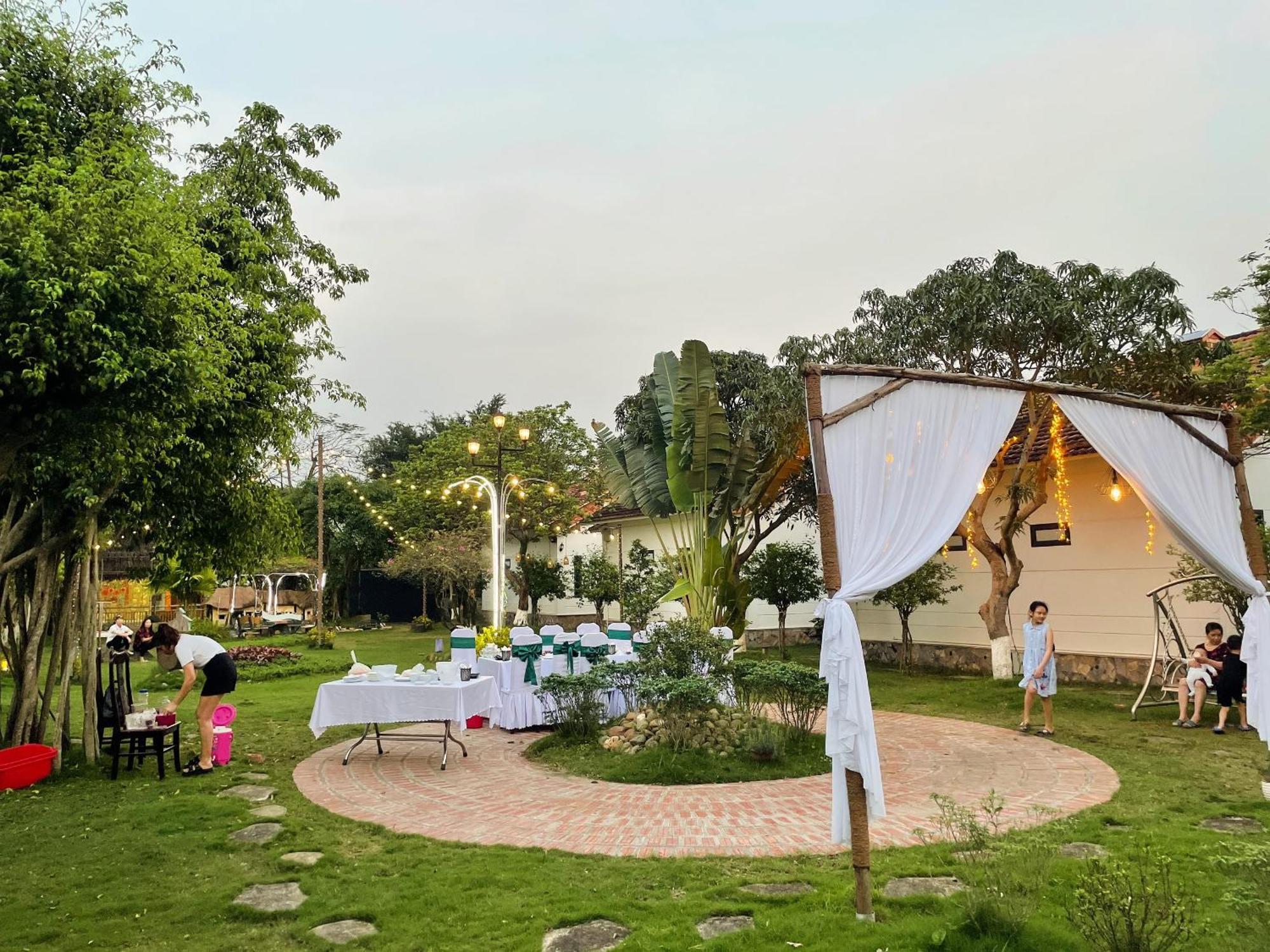 Hoa Lu Garden Resort นิญบิ่ญ ภายนอก รูปภาพ